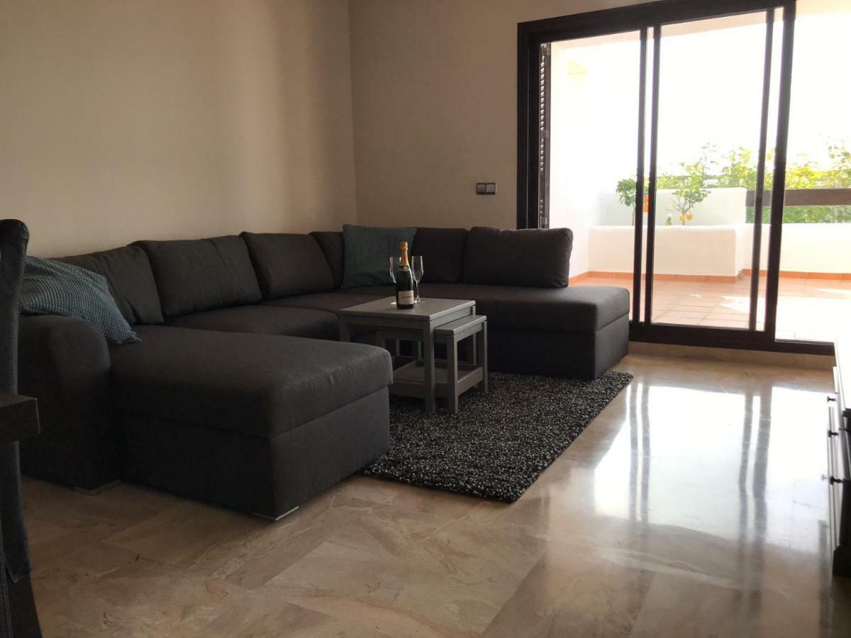 Luxury Apartment Set In Dona Julia Golf Course Casares Bagian luar foto