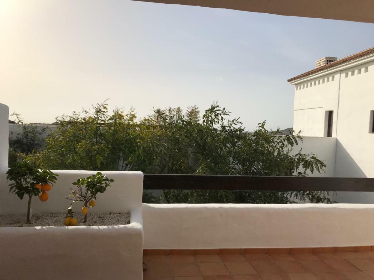 Luxury Apartment Set In Dona Julia Golf Course Casares Bagian luar foto